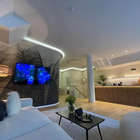 Luxuriöses Loft Mit Großer Sonnenterrasse&sauna *