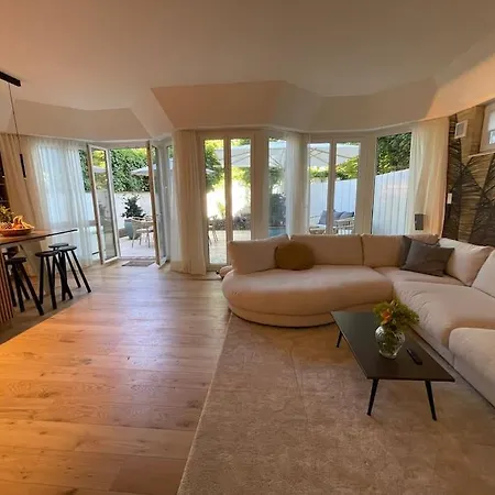 Luxurioeses Loft Mit Grosser Sonnenterrasse & Sauna Apartment