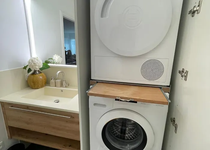 Luxurioeses Loft Mit Grosser Sonnenterrasse & Sauna Διαμέρισμα